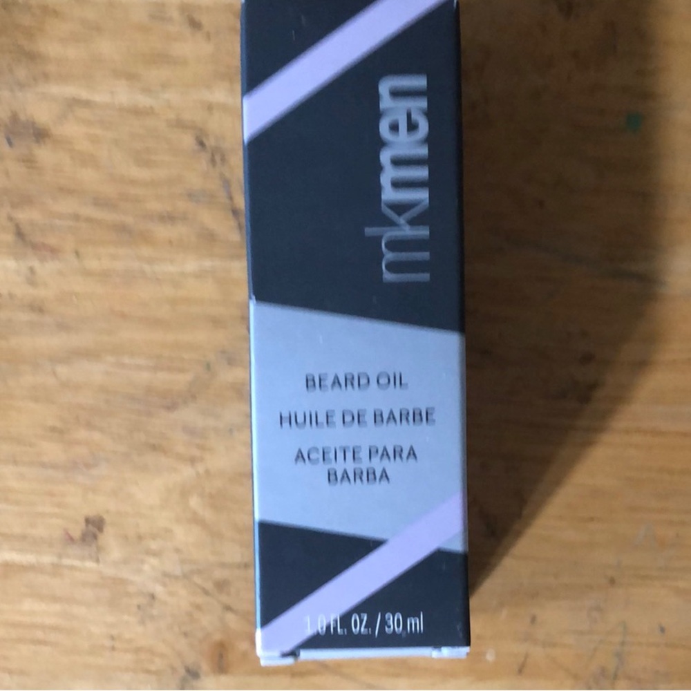 Mary Kay MKMen Beard Oil - Black and Silver